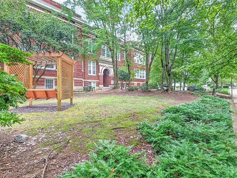 1031 State St NW #209 — Photo 34