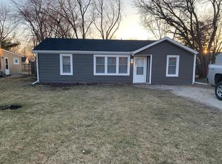 2321 University St, Crest Hill, IL 60403