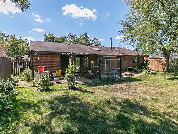 4th image of 660 Meadowbrook Dr