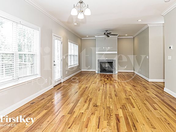 5th image of 350 Prescott Dr