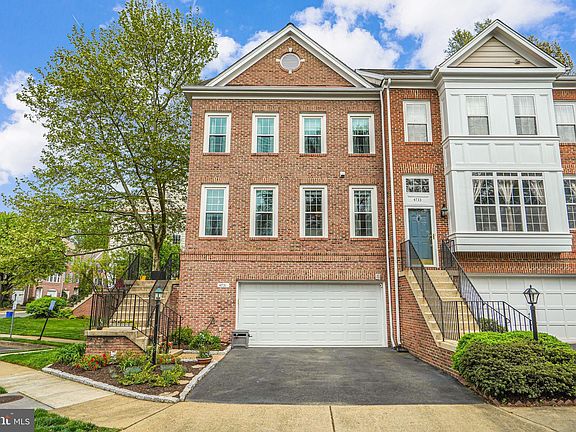 2nd image of 4731 Thornbury Dr