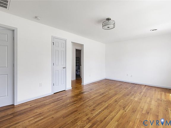 3rd image of 1312 Saint Michaels Ln