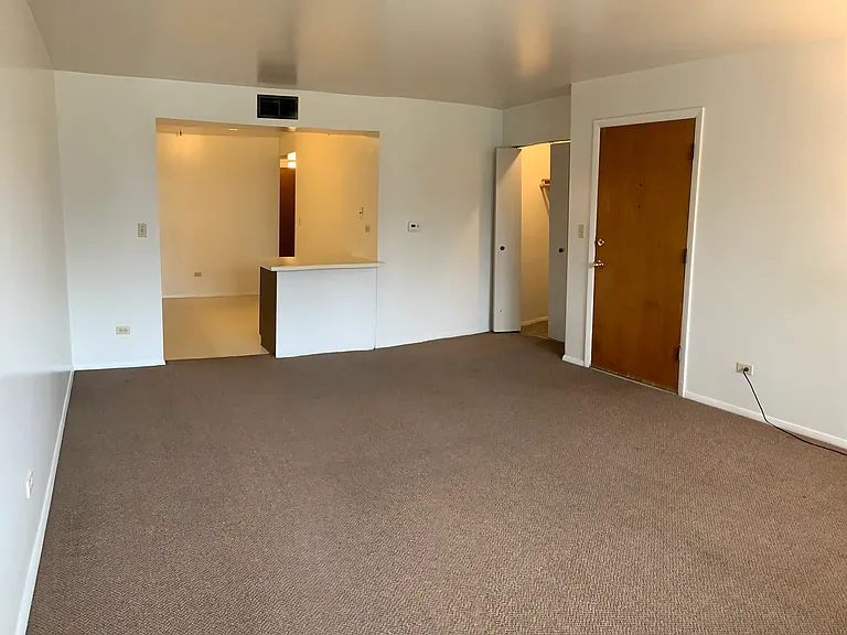 726 Grand Ave — Photo 5
