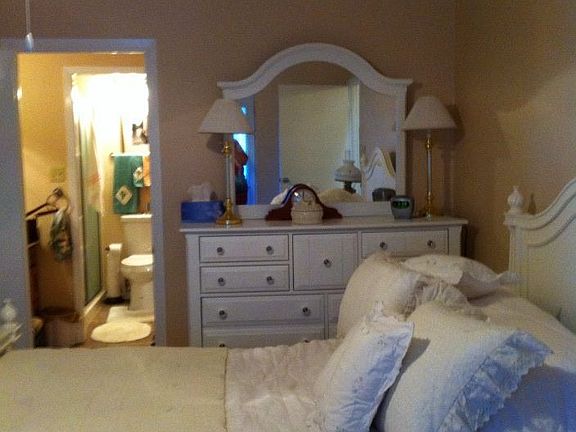 Master bedroom (bath behind)