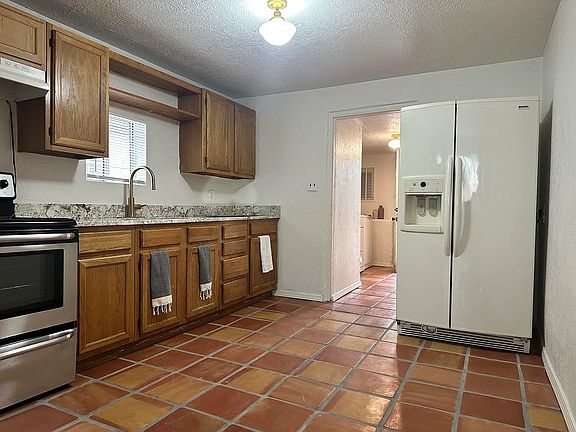 3rd image of 1012 21st St NW