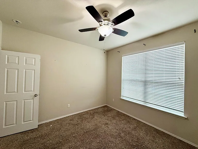 6628 La Sol Ln — Photo 5