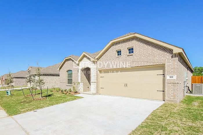 122 Jenkinson Dr — Photo 3