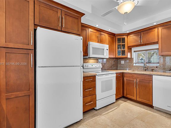 4th image of 9320 S Hollybrook Lake Dr APT 108