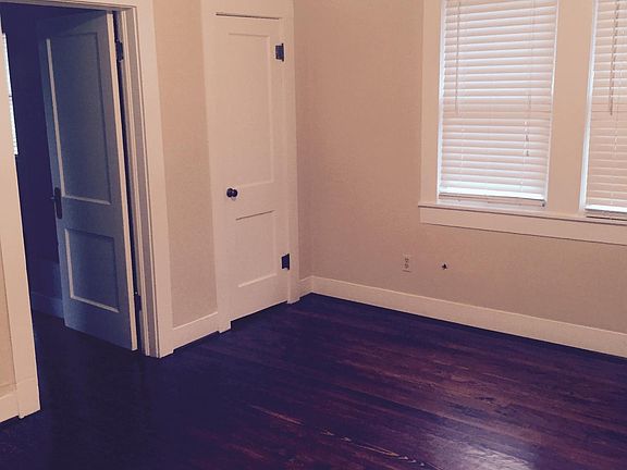3rd image of 1630 Mistletoe Blvd Unit C
