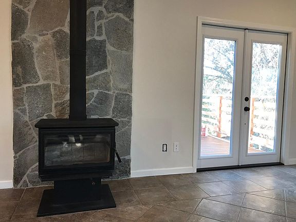 5th image of 5085 Cedar Ln #B
