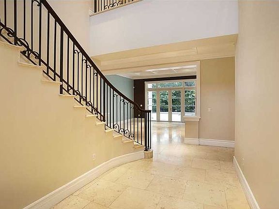 3rd image of 1115 S Alhambra Cir