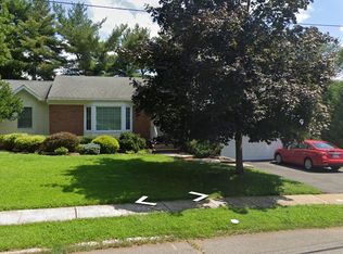 11 Ryan Rd, Edison, NJ 08817