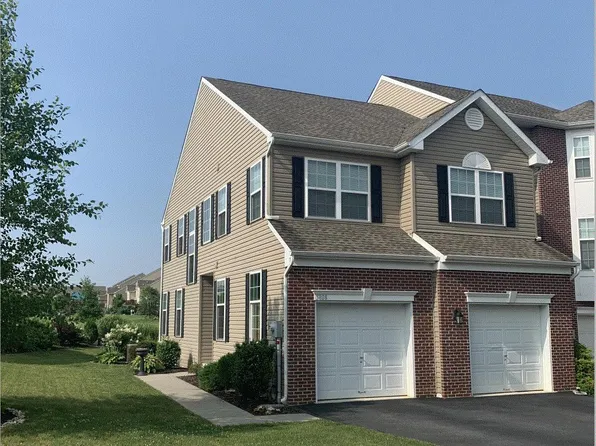 5808 Fresh Meadow Dr, Macungie, PA 18062