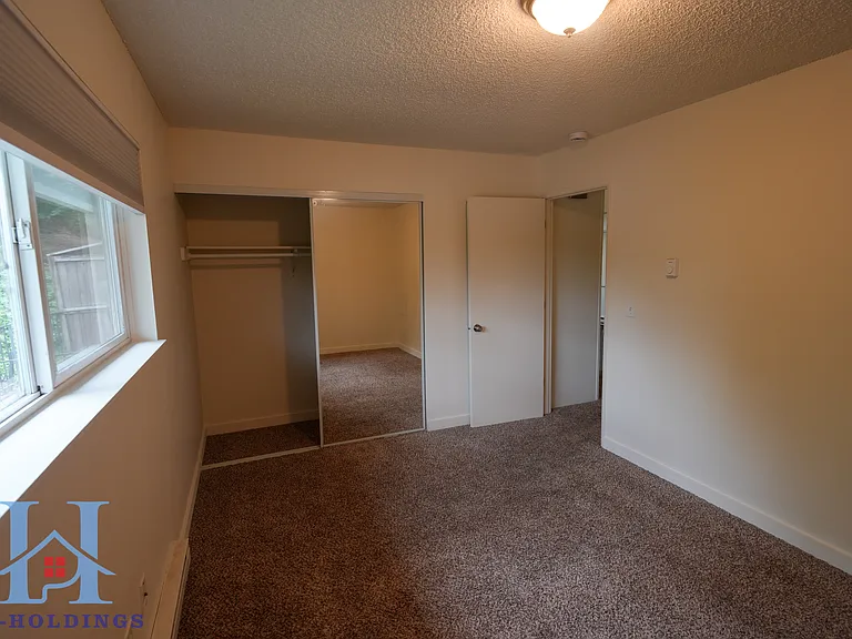 302 S McLoughlin Blvd #308 — Photo 13