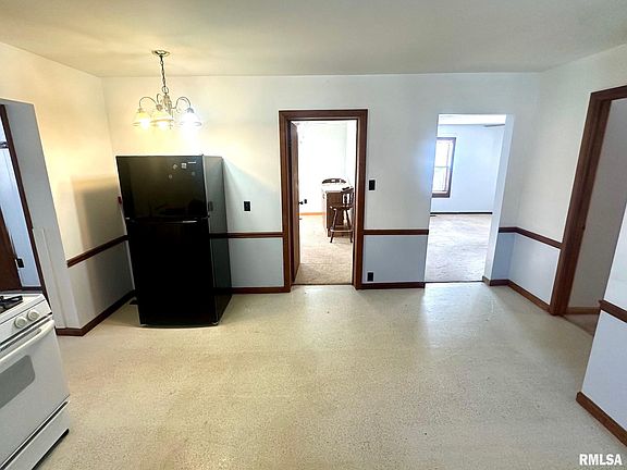 4th image of 1012 N Fayette St