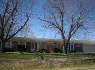 8400 Candleworth Dr, Louisville, KY 40214