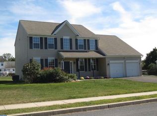 1006 Andrews Ln, Pennsburg, PA 18073