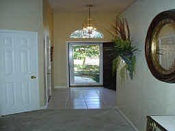 5th image of 134 S Hollylaurel Cir