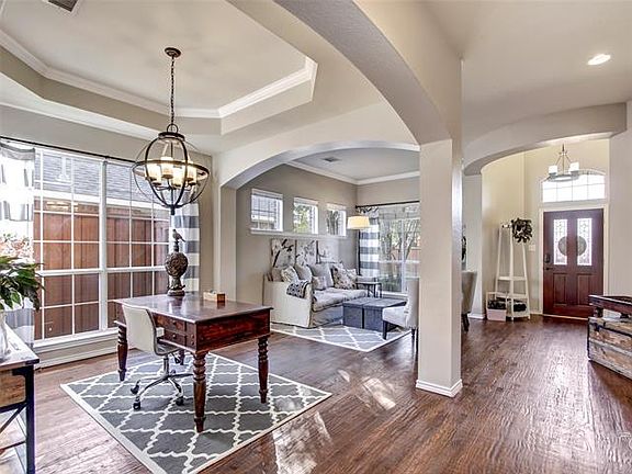 3rd image of 9170 Crenshaw Ln