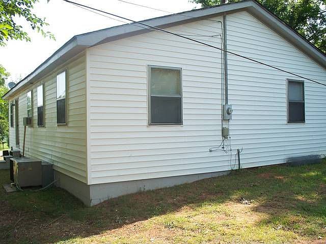 2nd image of 305 Tuscaloosa St SE