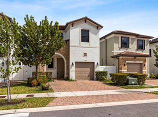 3435 W 110th St, Hialeah, FL 33018
