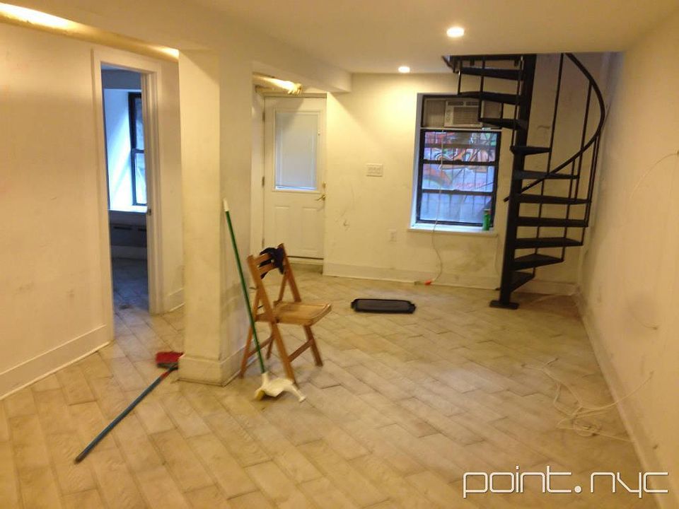 1st image of 526 E 11th St APT 1E