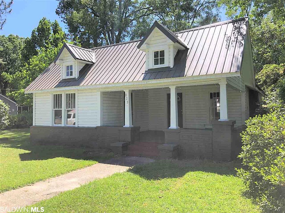 1st image of 823 Lovelace Ave