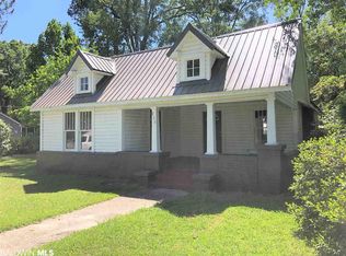 823 Lovelace Ave, Brewton, AL 36426
