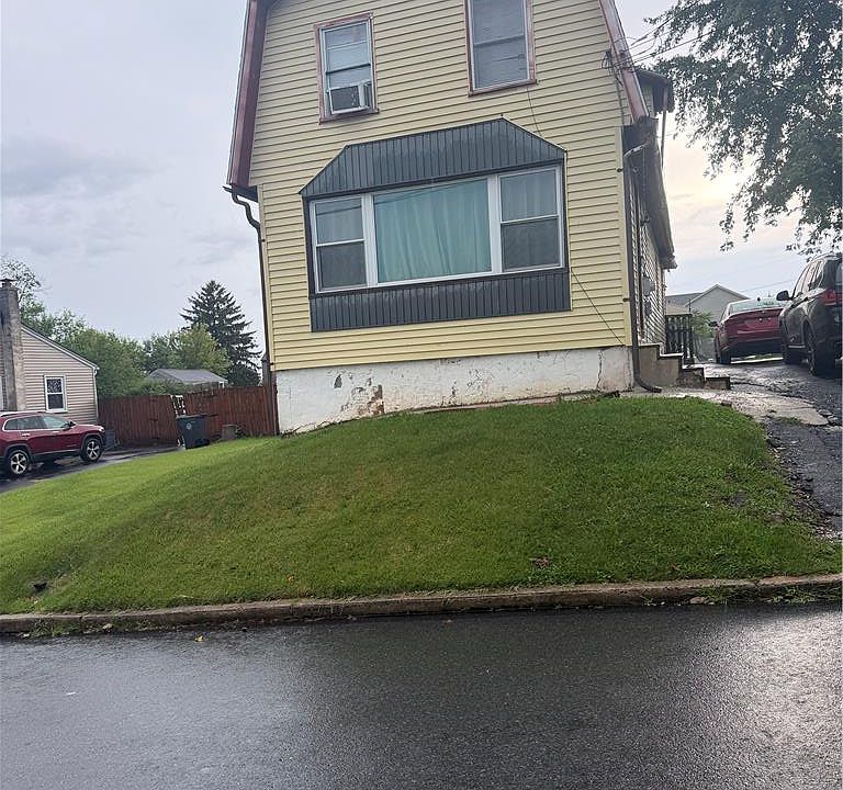 1st image of 1602 Maumee Ave