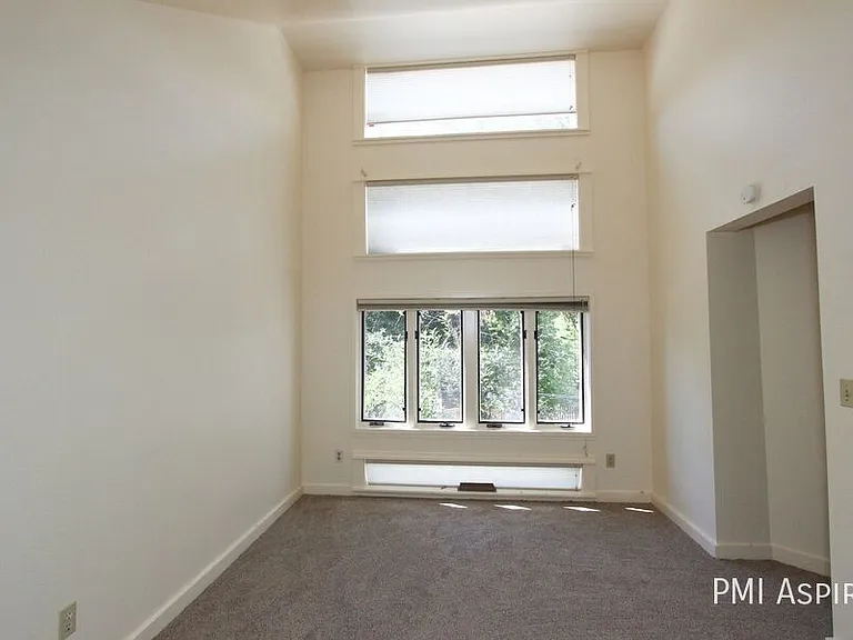 1722 Grove St — Photo 12
