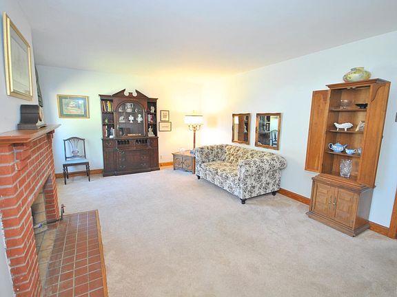 4th image of 156 Shelor Dr