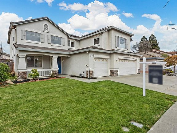 3rd image of 3212 Lagunita Circle