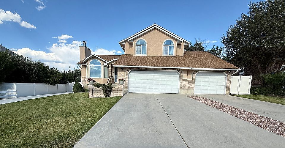1st image of 108 N Ponderosa Dr