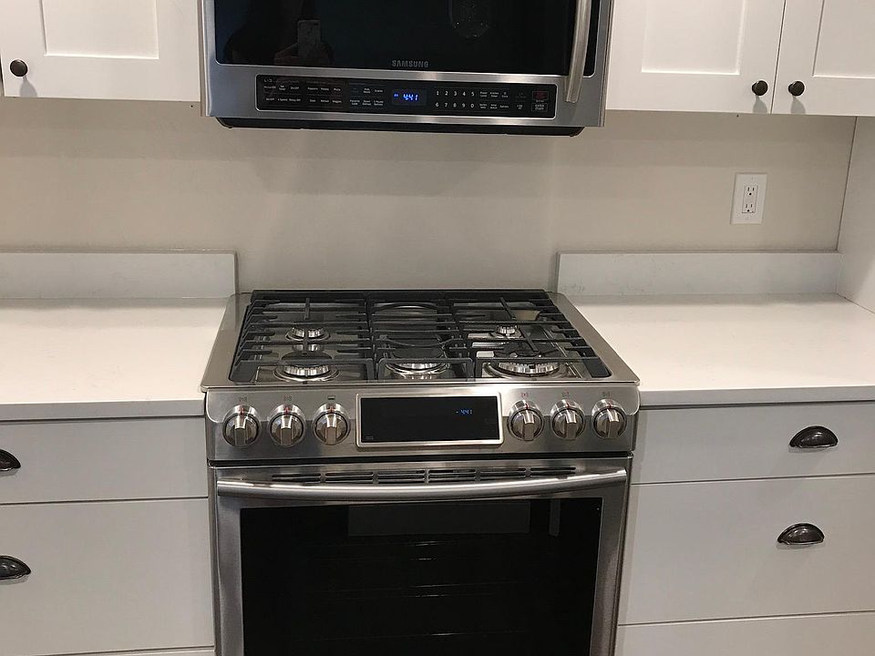 Gas stove / Convection oven