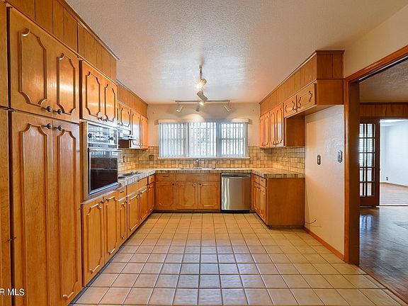 4th image of 9238 Wh Burges Dr