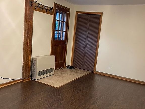 2nd image of 549 Lake Rd #3