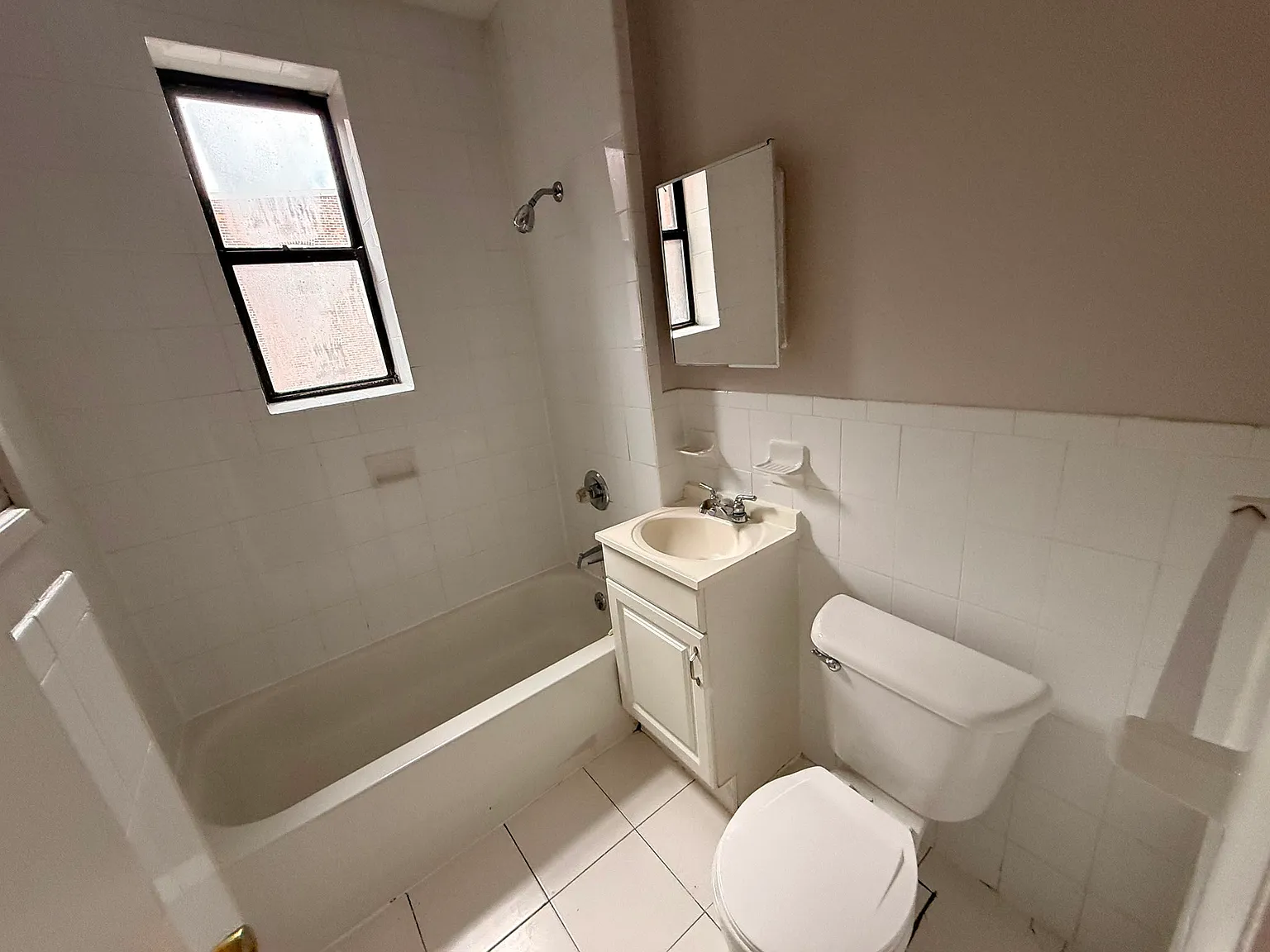 2 bed, $1,995 — Photo 1