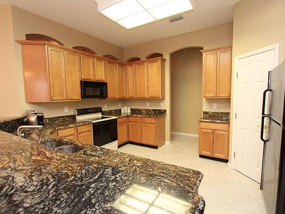 5th image of 12080 Lake Fern Dr