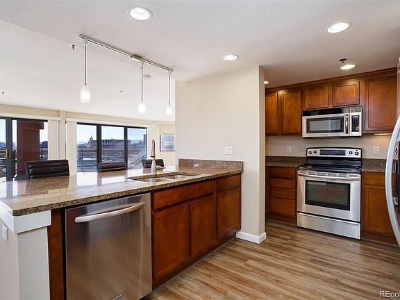 3rd image of 100 Park Avenue #1106