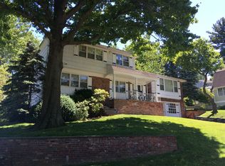 6 Powder Horn Way, Tarrytown, NY 10591