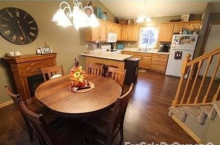 Kitchen/Dining Room-Eat in Kitchen