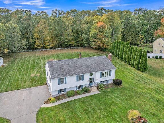 2nd image of 27 W Applewood Dr