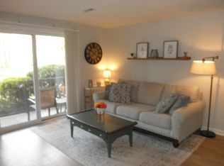 356 Neponset St APT A, Canton, MA 02021