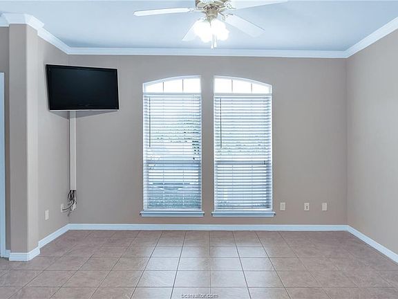 5th image of 305 Holleman Dr Unit 1602
