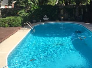 310 Willowbend Dr, Port Lavaca, TX 77979