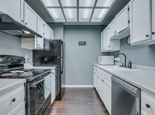 6303 Saint Johns Dr, Eden Prairie, MN 55346