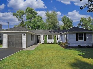 42 Woodcrest Cir, Springfield, NJ 07081