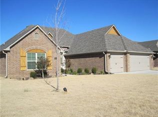 3802 SW Flatrock Ave, Bentonville, AR 72712