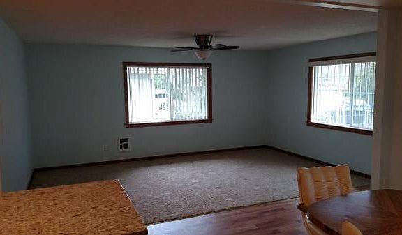 3rd image of 20 Alderwood St