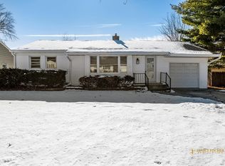 2609 Somerset Ln, Rockford, IL 61108